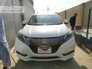 Slide_honda-vezel-hybrid-z-2015-43941048
