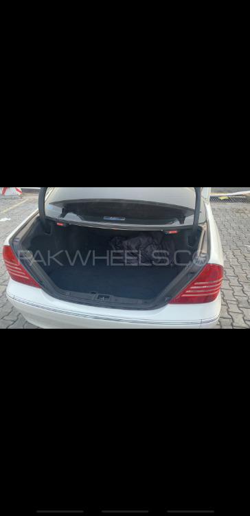 Mercedes Benz 200 D 2002 for Sale in Mardan Mercedes Benz 200 D 2002 for Sale in Mardan Image-2