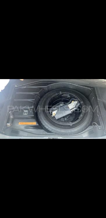 Mercedes Benz 200 D 2002 for Sale in Mardan Mercedes Benz 200 D 2002 for Sale in Mardan Image-8