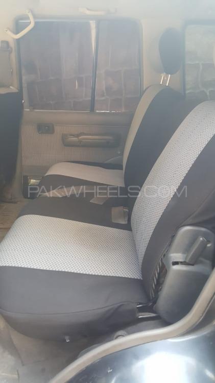 ٹویوٹا لینڈ کروزر 1992 for Sale in اسلام آباد ٹویوٹا لینڈ کروزر 1992 for Sale in اسلام آباد Image-6