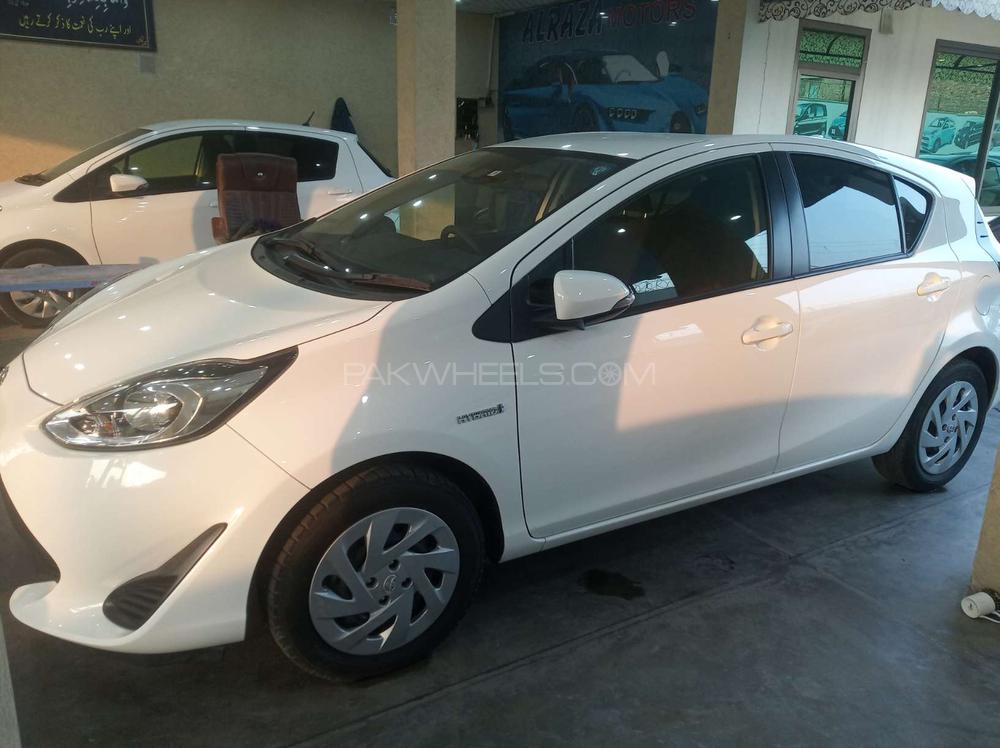 Toyota Aqua 2017 for Sale in Gujranwala Toyota Aqua 2017 for Sale in Gujranwala Image-3