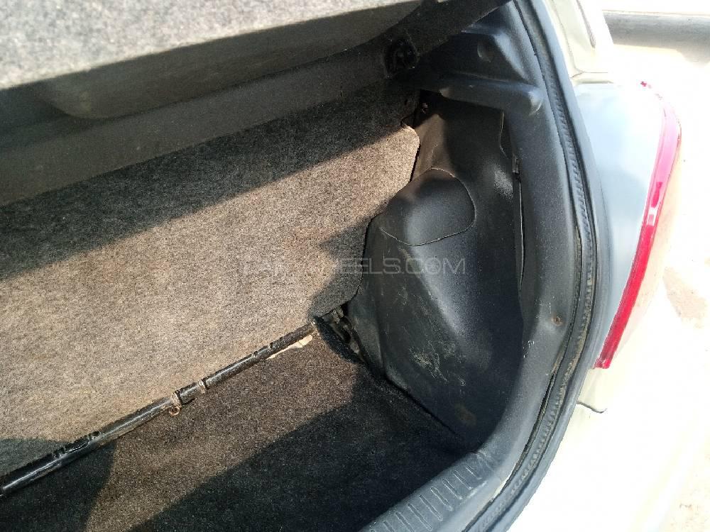 Toyota Vitz 2004 for Sale in Mardan Toyota Vitz 2004 for Sale in Mardan Image-18