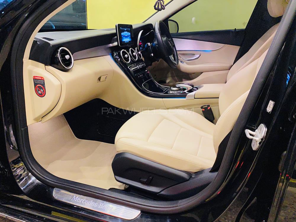 Mercedes Benz C Class 2016 for Sale in Lahore Mercedes Benz C Class 2016 for Sale in Lahore Image-9