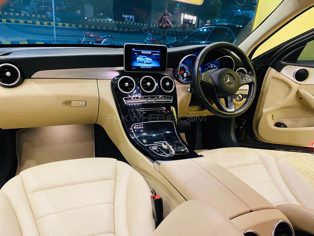 Mercedes Benz C Class 2016 for Sale in Lahore Mercedes Benz C Class 2016 for Sale in Lahore Image-10