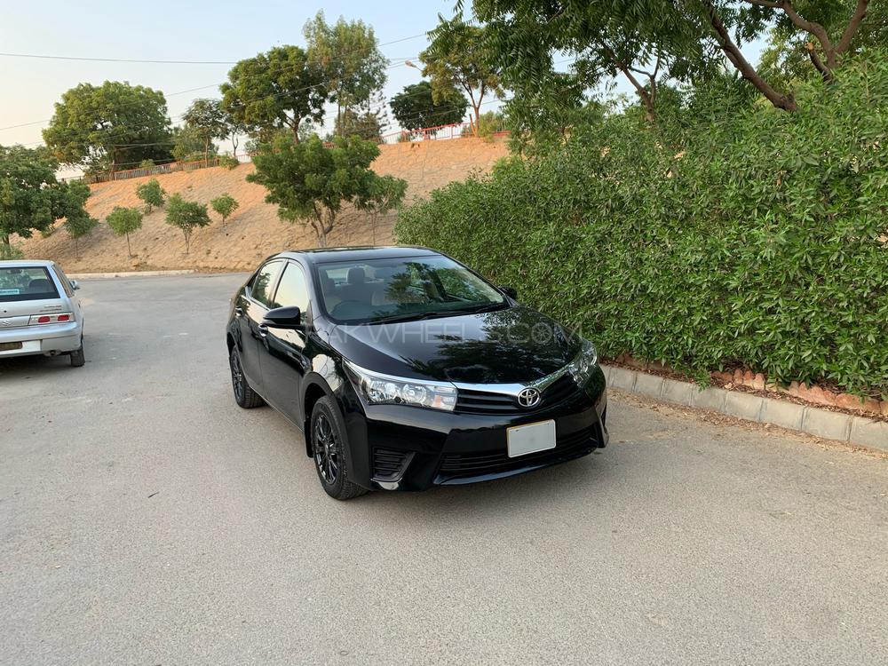 Toyota Corolla 2016 for Sale in Karachi Image-1