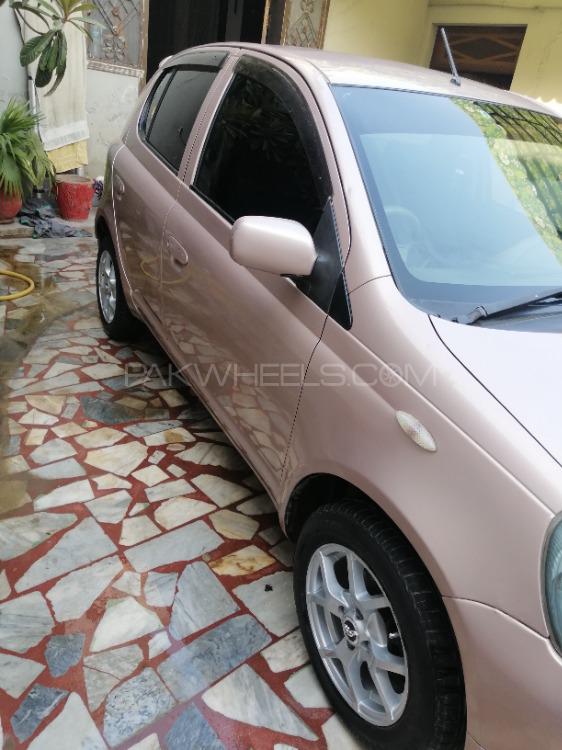 Toyota Vitz 2001 for Sale in Peshawar Toyota Vitz 2001 for Sale in Peshawar Image-4