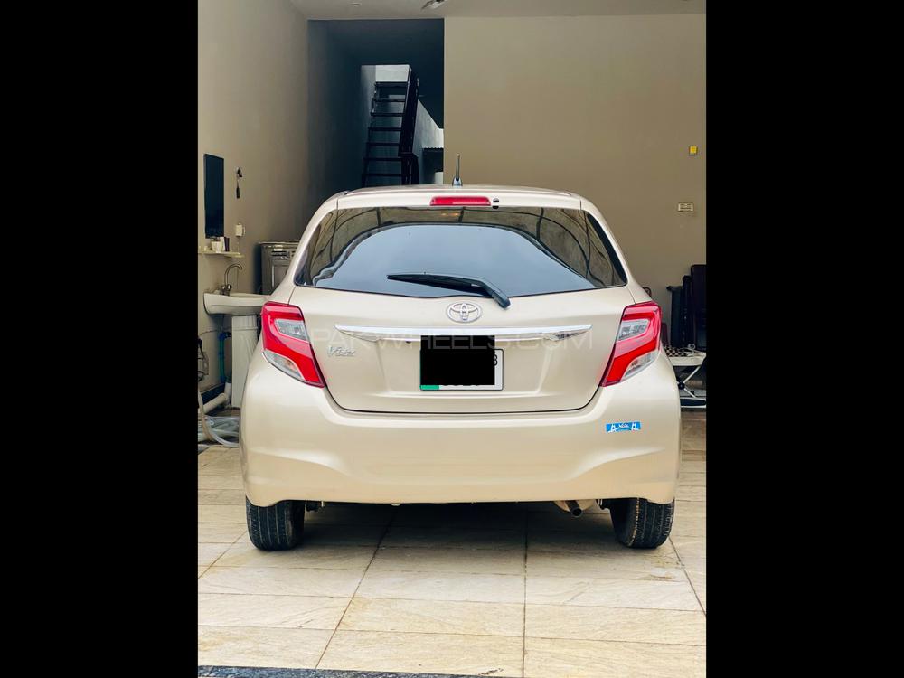Toyota Vitz 2015 for Sale in Peshawar Toyota Vitz 2015 for Sale in Peshawar Image-4