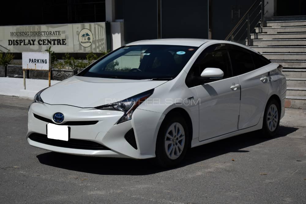 Toyota Prius 2015 for Sale in Rawalpindi Toyota Prius 2015 for Sale in Rawalpindi Image-2