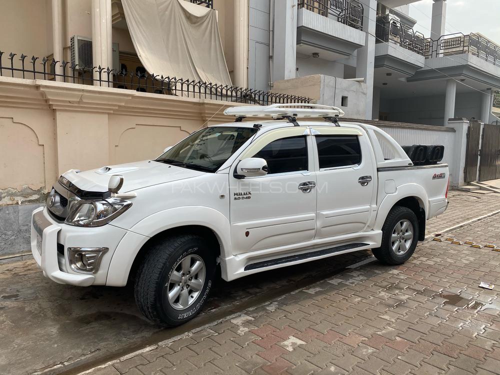 Toyota Hilux 2010 for Sale in Faisalabad Image-1