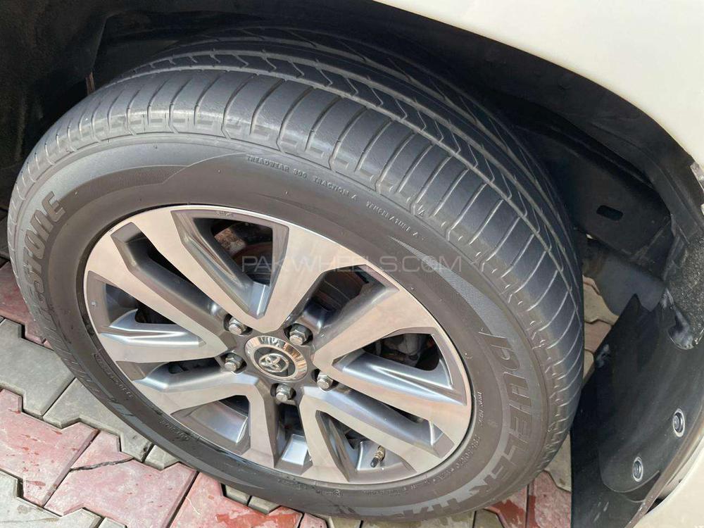 Toyota Land Cruiser 2016 for Sale in Lahore Toyota Land Cruiser 2016 for Sale in Lahore Image-7