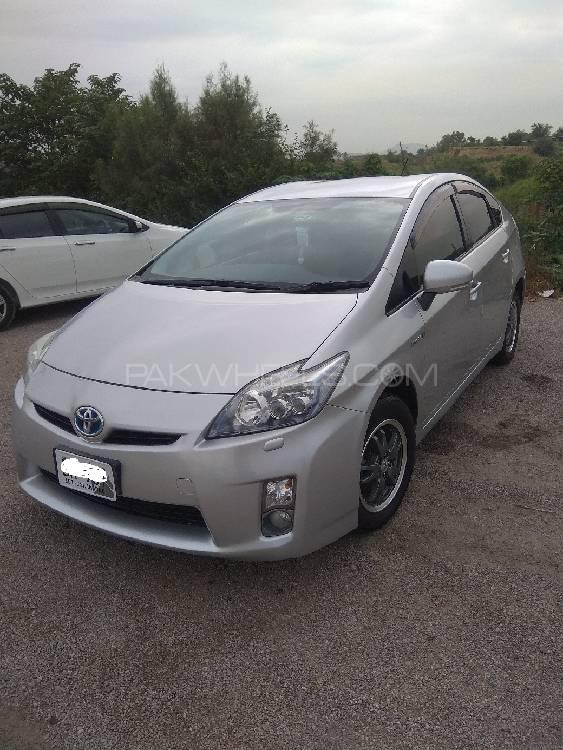 Toyota Prius 2011 for Sale in Wah cantt Image-1