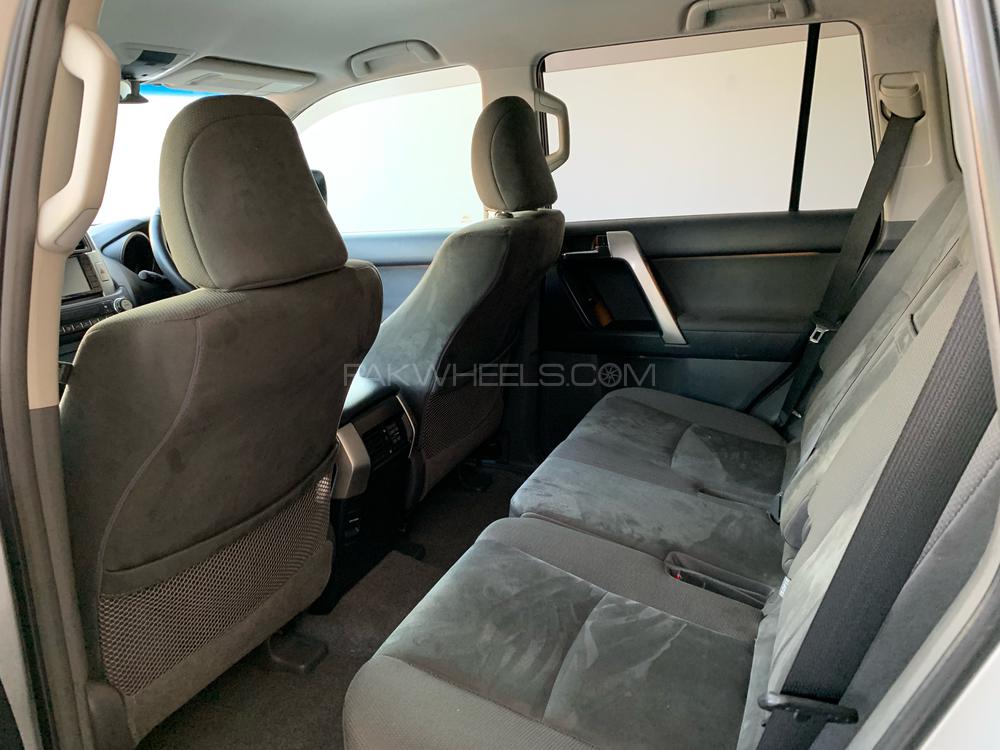Toyota Prado 2011 for Sale in Gujranwala Toyota Prado 2011 for Sale in Gujranwala Image-6