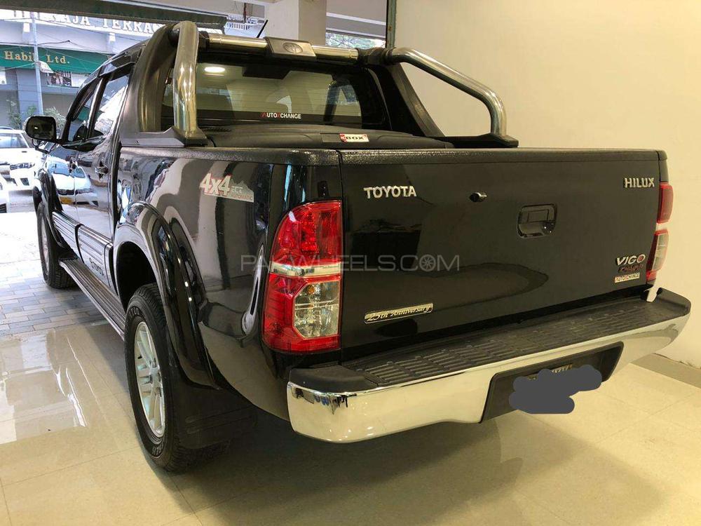 Toyota Hilux 2016 for Sale in Karachi Toyota Hilux 2016 for Sale in Karachi Image-14