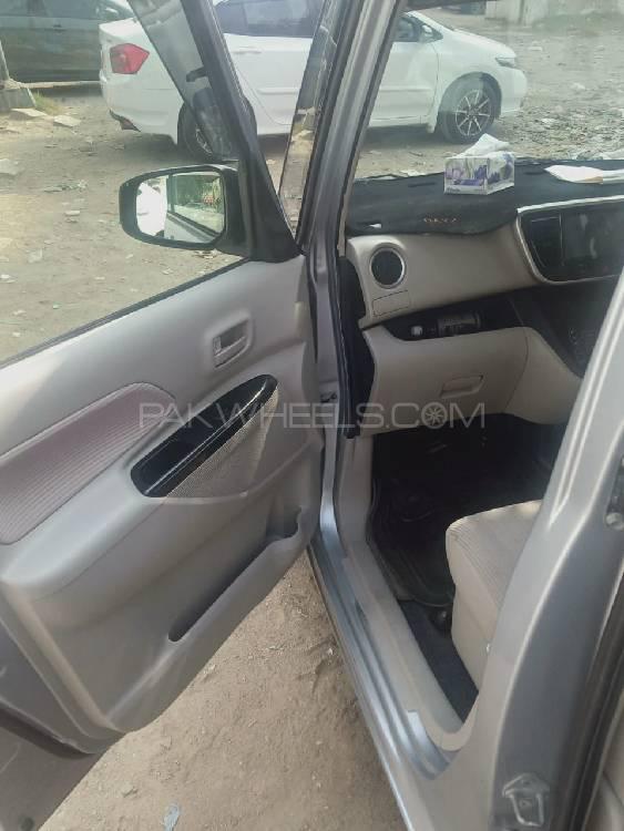 Nissan Roox 2015 for Sale in Karachi Nissan Roox 2015 for Sale in Karachi Image-10