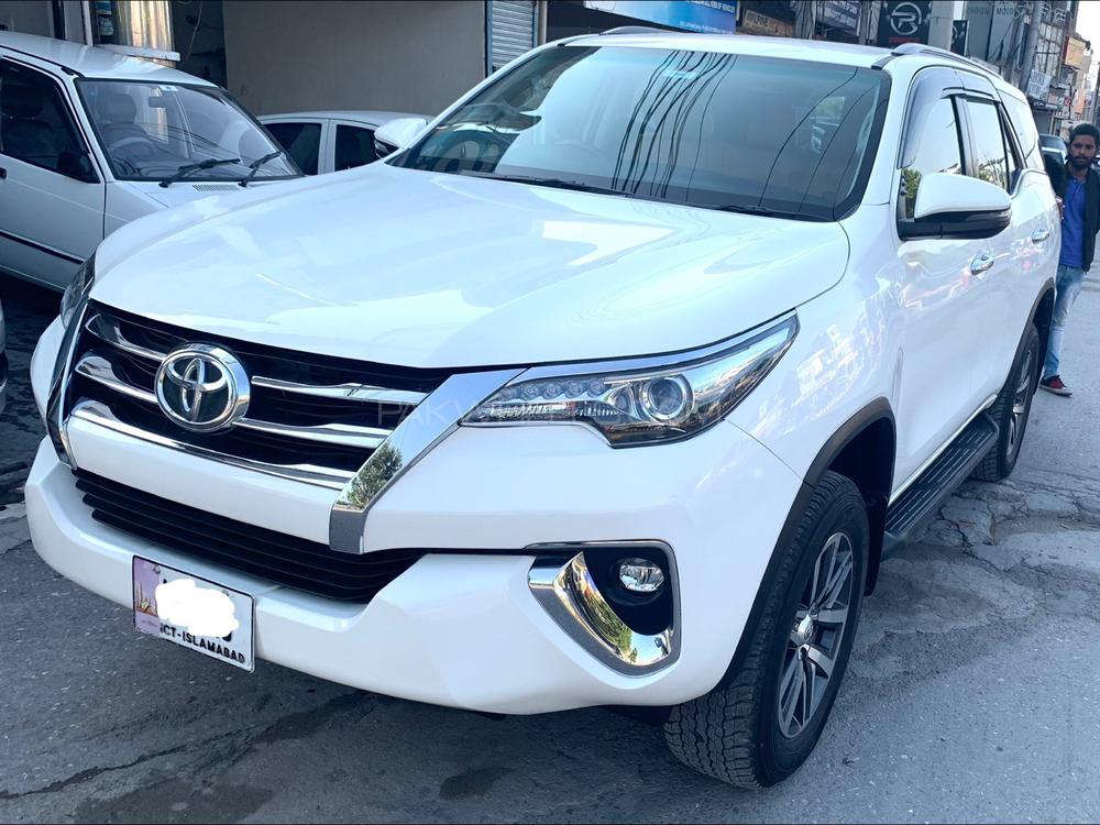 Toyota Fortuner 2018 for Sale in Lahore Image-1