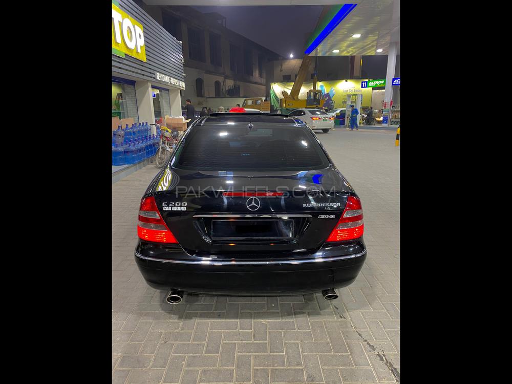 Mercedes Benz E Class 2006 for Sale in Peshawar Mercedes Benz E Class 2006 for Sale in Peshawar Image-4