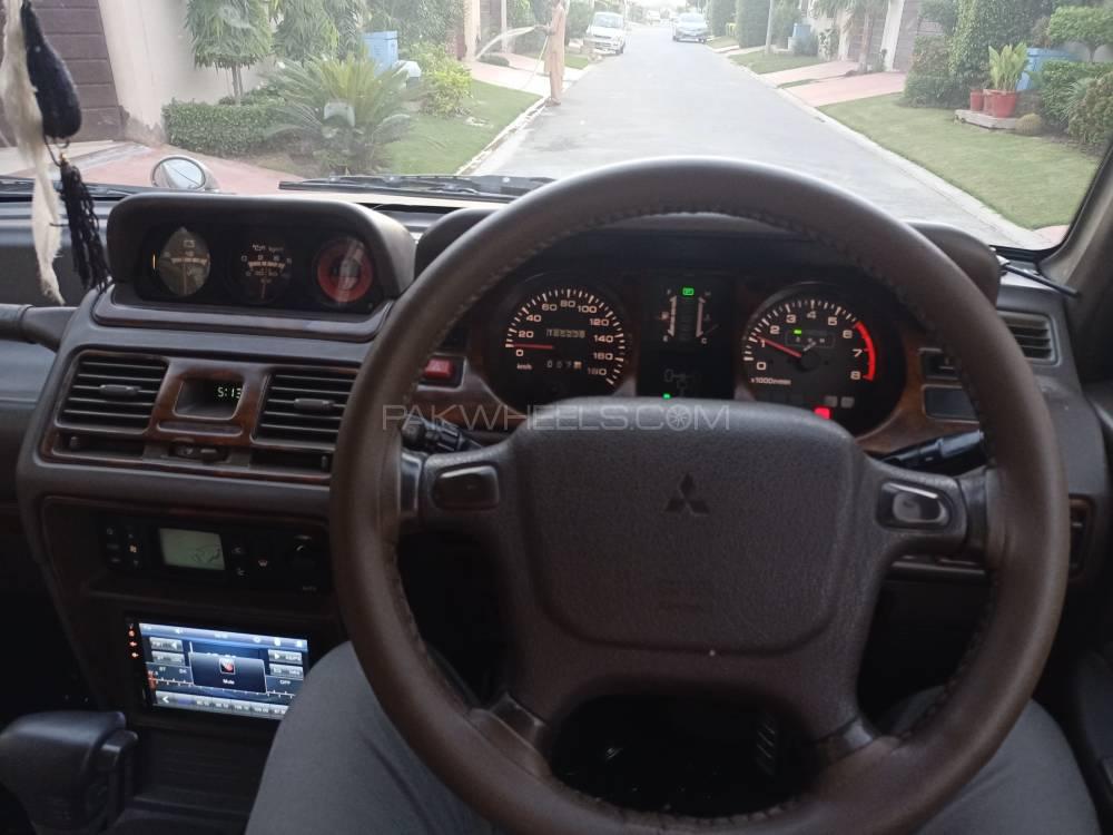 Mitsubishi Pajero 1996 for Sale in Multan Image-1
