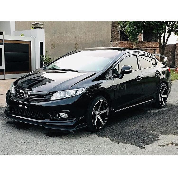 Honda Civic - 2015  Honda Civic - 2015  Image-12
