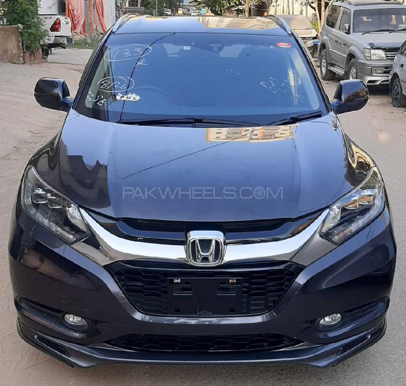 Honda Vezel 2015 for Sale in Karachi Image-1