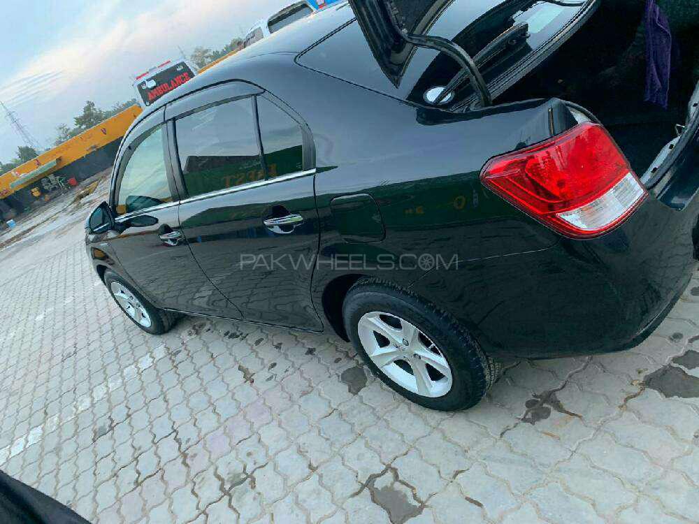 Toyota Corolla Axio 2014 for Sale in Islamabad Toyota Corolla Axio 2014 for Sale in Islamabad Image-6
