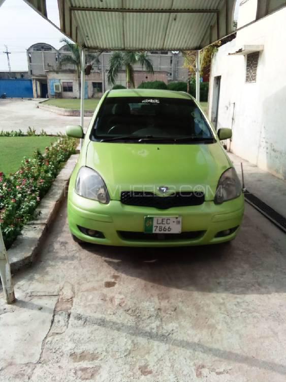 Toyota Vitz 2004 for Sale in Peshawar Image-1
