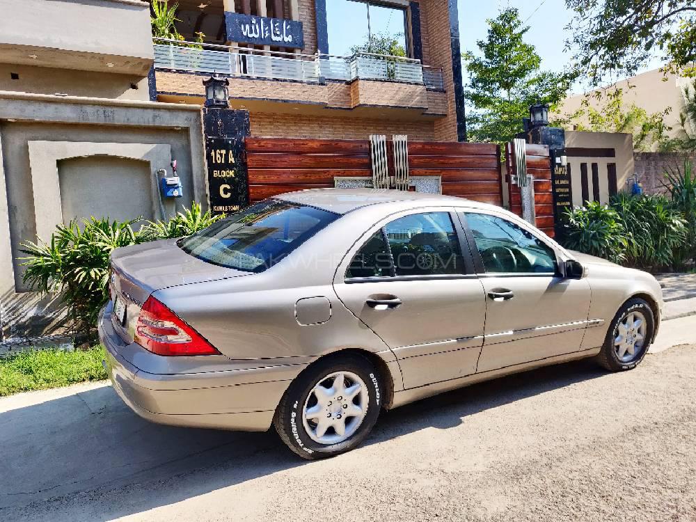 Mercedes Benz C Class 2003 for Sale in Lahore Mercedes Benz C Class 2003 for Sale in Lahore Image-3