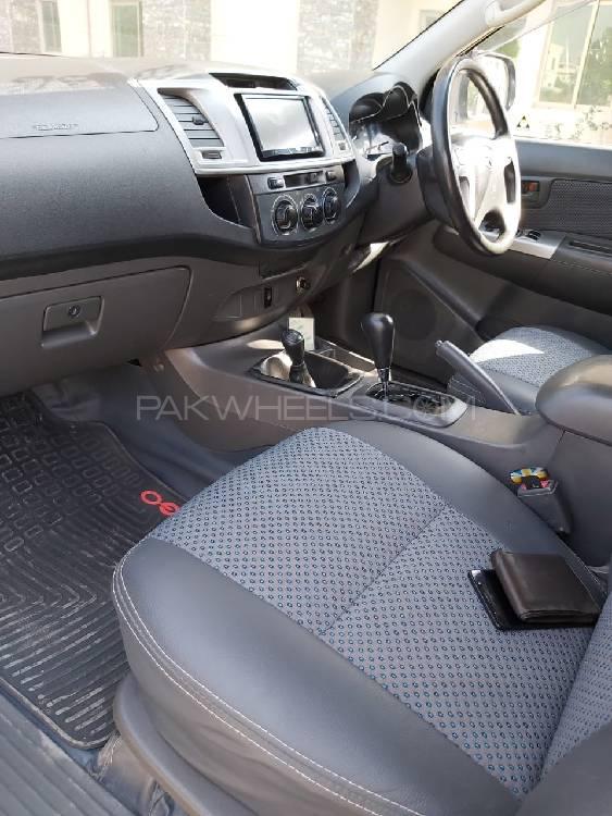 Toyota Hilux 2013 for Sale in Rawalpindi Toyota Hilux 2013 for Sale in Rawalpindi Image-16