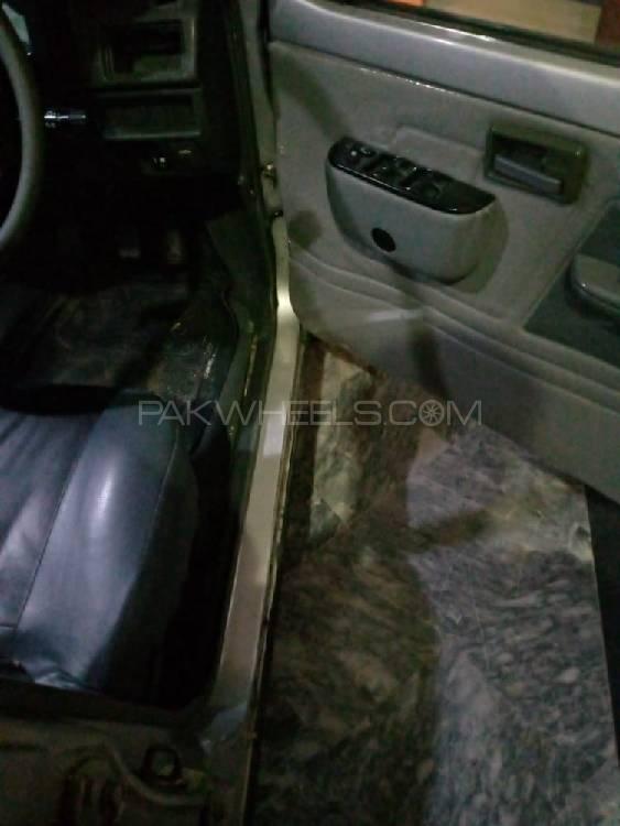 Suzuki Mehran 2011 for Sale in Lahore Suzuki Mehran 2011 for Sale in Lahore Image-4
