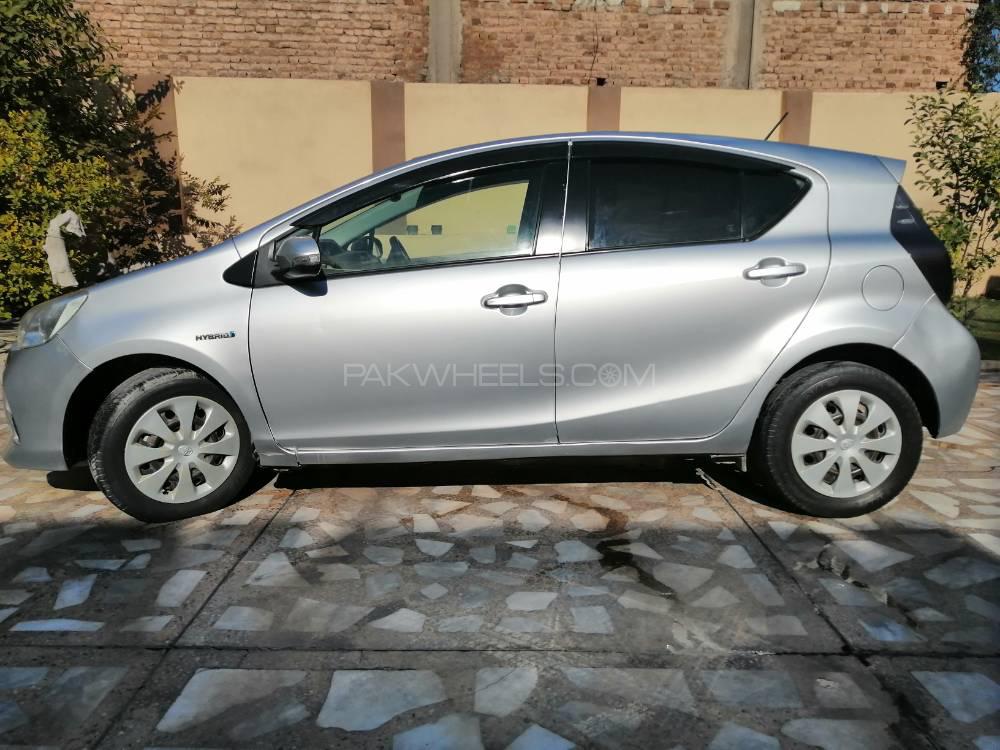 Toyota Aqua 2012 for Sale in Peshawar Toyota Aqua 2012 for Sale in Peshawar Image-10