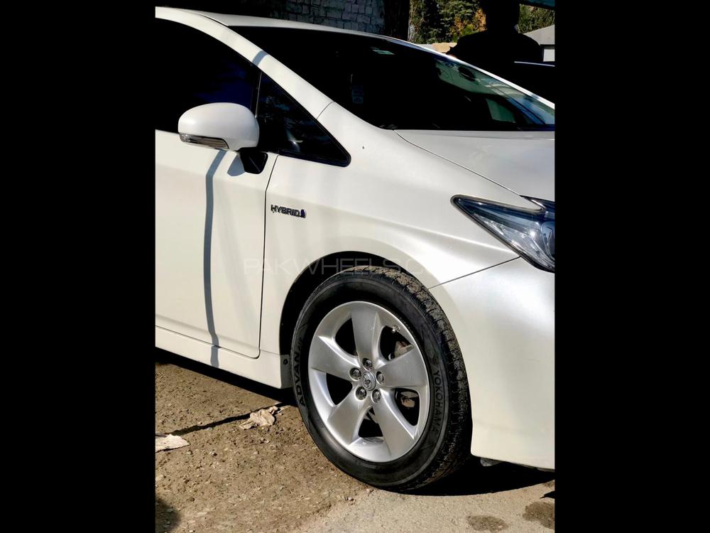Toyota Prius 2014 for Sale in Peshawar Toyota Prius 2014 for Sale in Peshawar Image-3