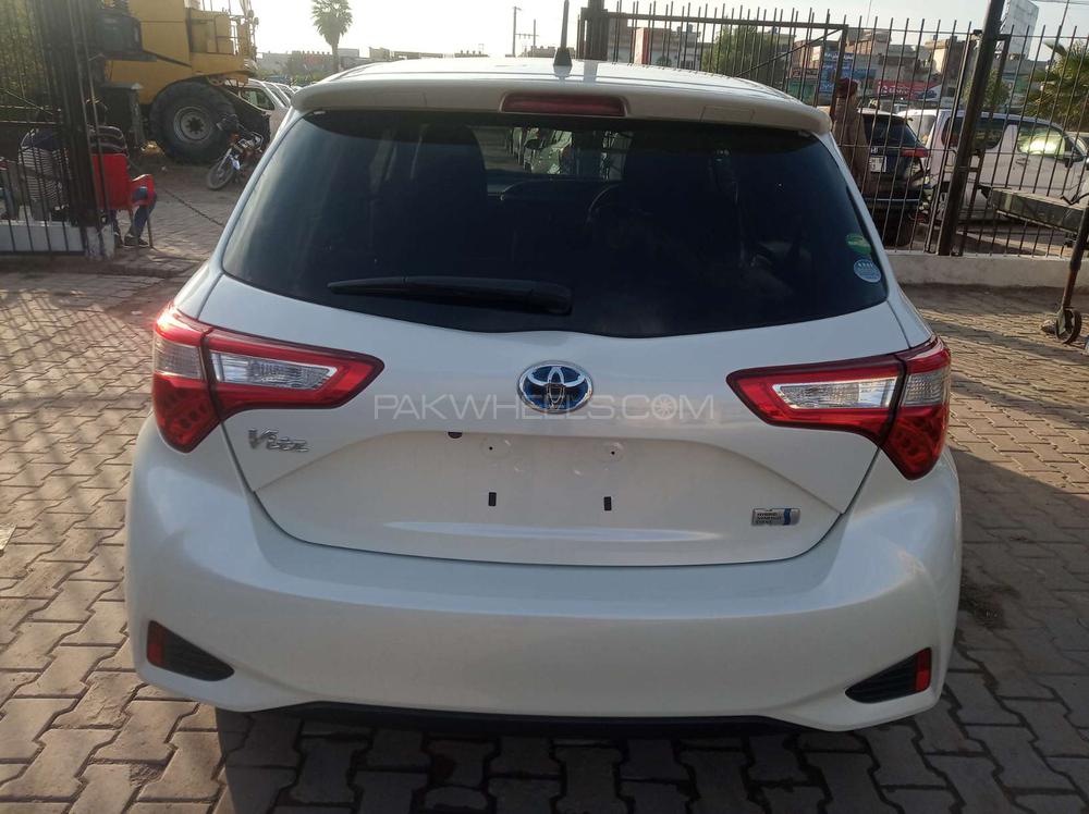 Toyota Vitz 2017 for Sale in Gujranwala Toyota Vitz 2017 for Sale in Gujranwala Image-4
