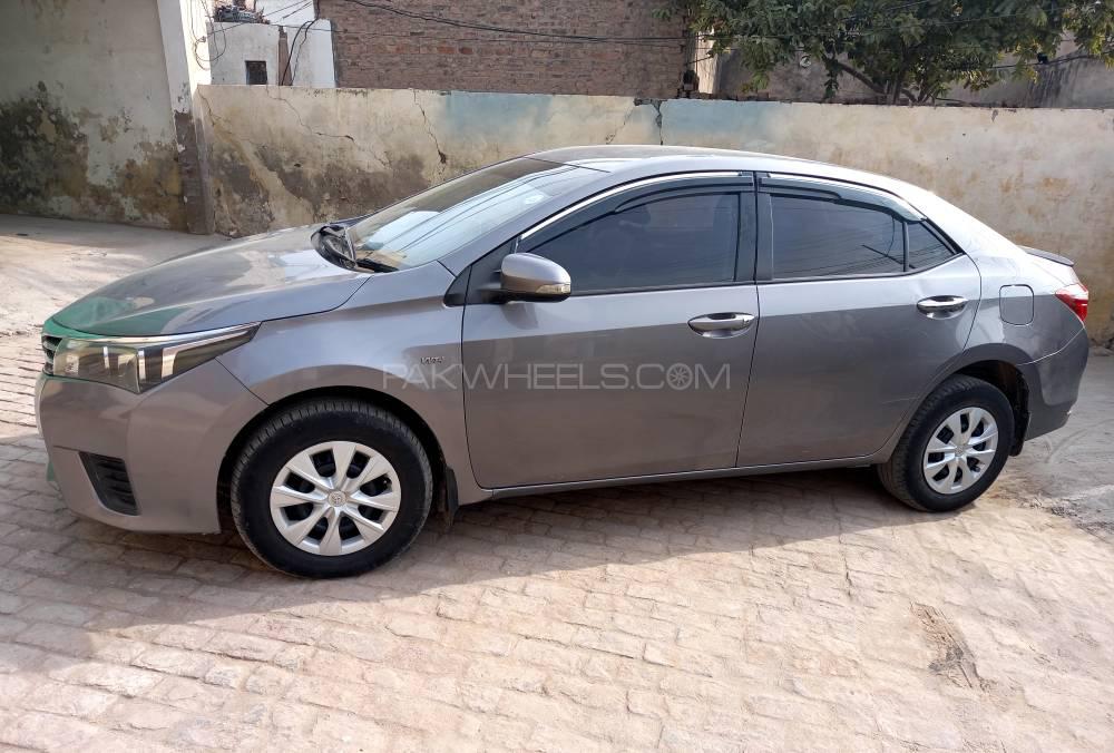 Toyota Corolla 2015 for Sale in Mandi bahauddin Toyota Corolla 2015 for Sale in Mandi bahauddin Image-3