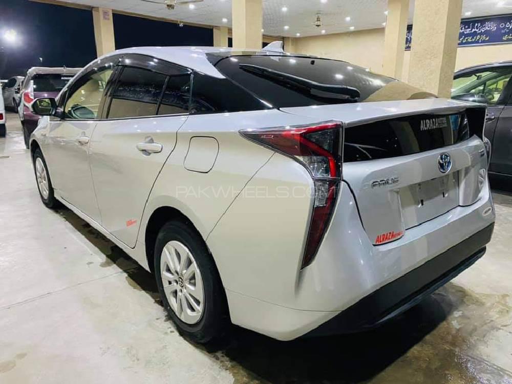 Toyota Prius 2017 for Sale in Gujranwala Toyota Prius 2017 for Sale in Gujranwala Image-2