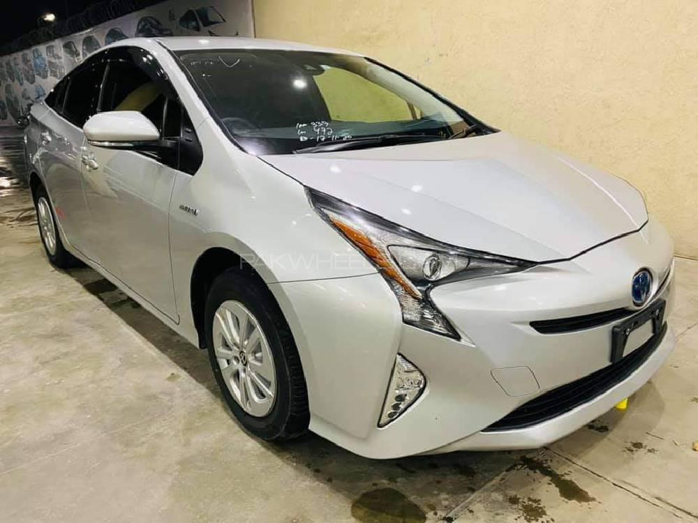 Toyota Prius 2017 for Sale in Gujranwala Toyota Prius 2017 for Sale in Gujranwala Image-3