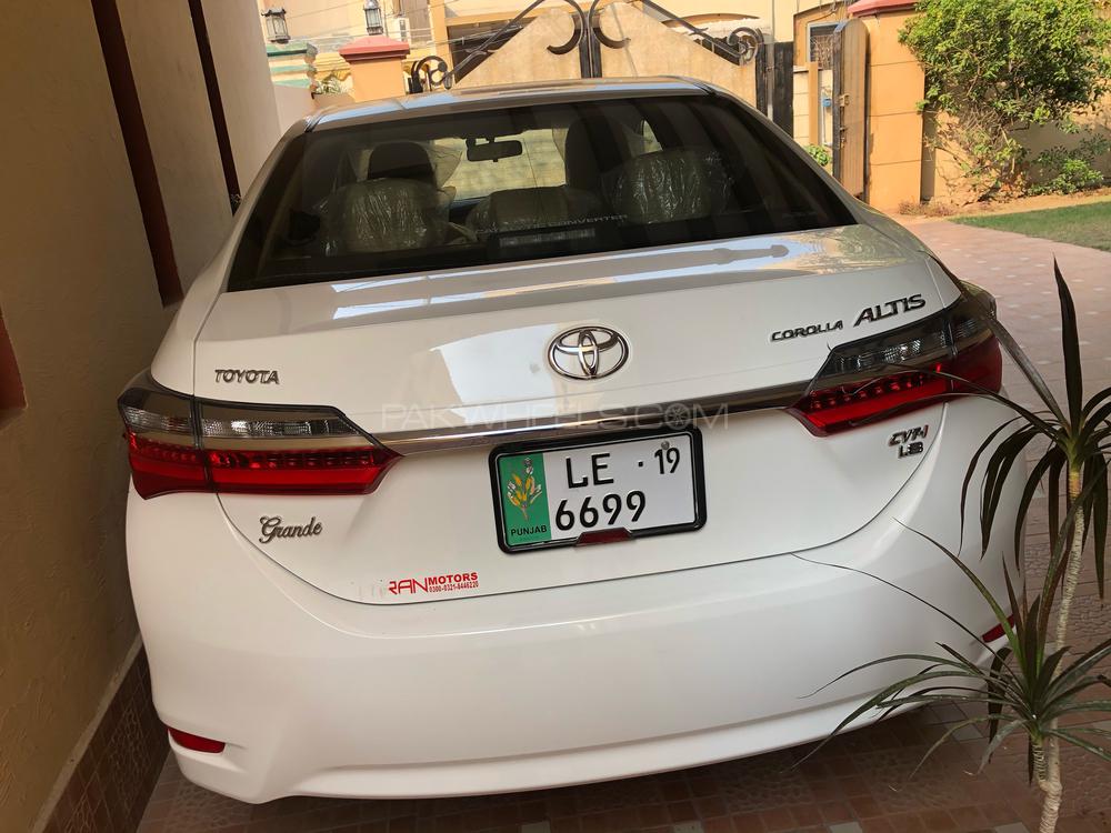 Toyota Corolla 2019 for Sale in Lahore Toyota Corolla 2019 for Sale in Lahore Image-3