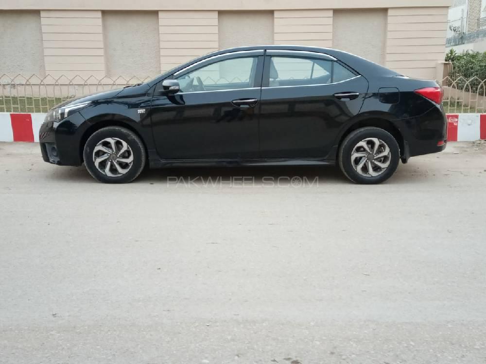 Toyota Corolla 2016 for Sale in Karachi Image-1