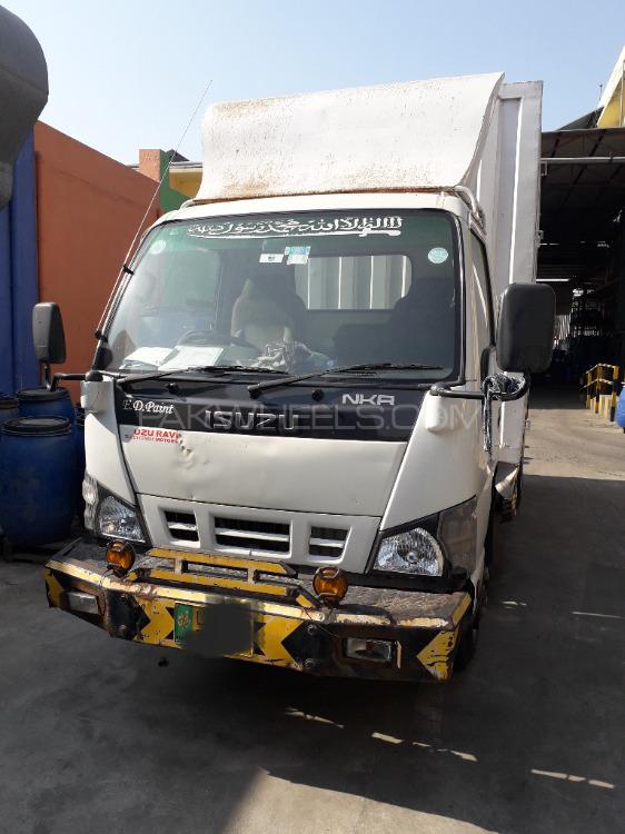 Isuzu NKR 2015 for Sale in Lahore Image-1