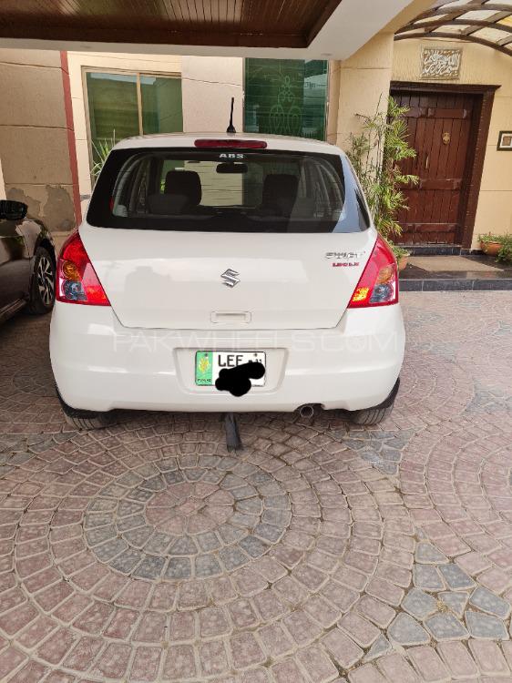 Suzuki Swift 2011 for Sale in Lahore Image-1