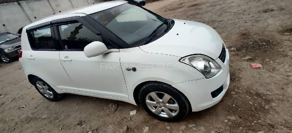 Suzuki Swift 2013 for Sale in Peshawar Suzuki Swift 2013 for Sale in Peshawar Image-3