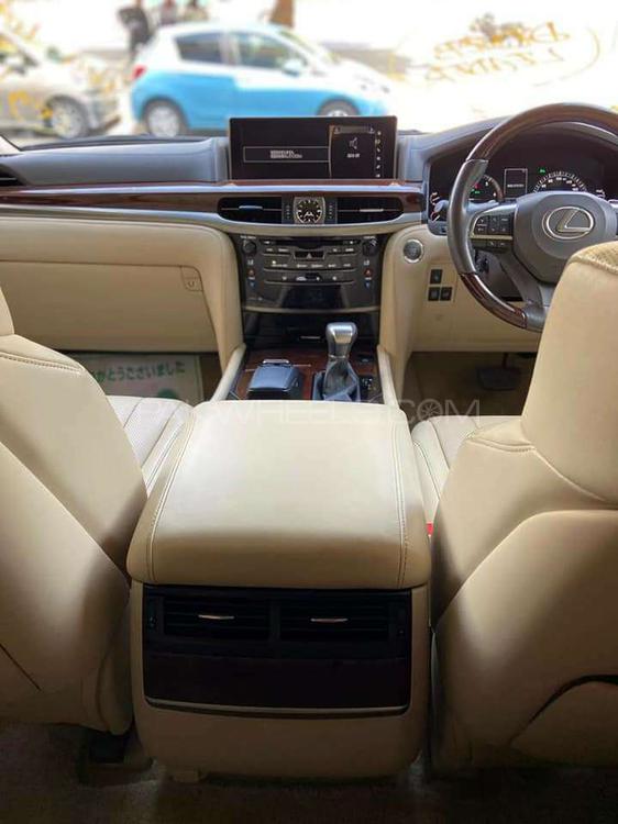 Lexus LX Series 2016 for Sale in Karachi Lexus LX Series 2016 for Sale in Karachi Image-8