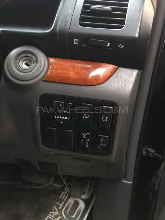 Toyota Prado 2005 for Sale in Karachi Toyota Prado 2005 for Sale in Karachi Image-9