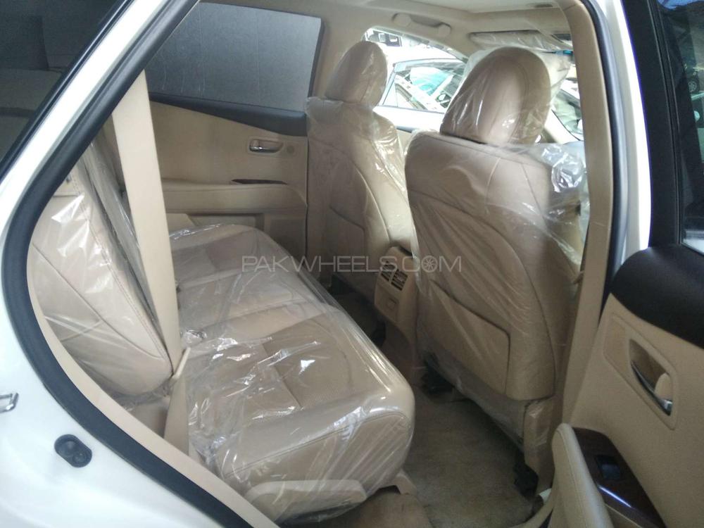 لیکزس آر ایکس سیریز 2012 for Sale in کراچی لیکزس آر ایکس سیریز 2012 for Sale in کراچی Image-11