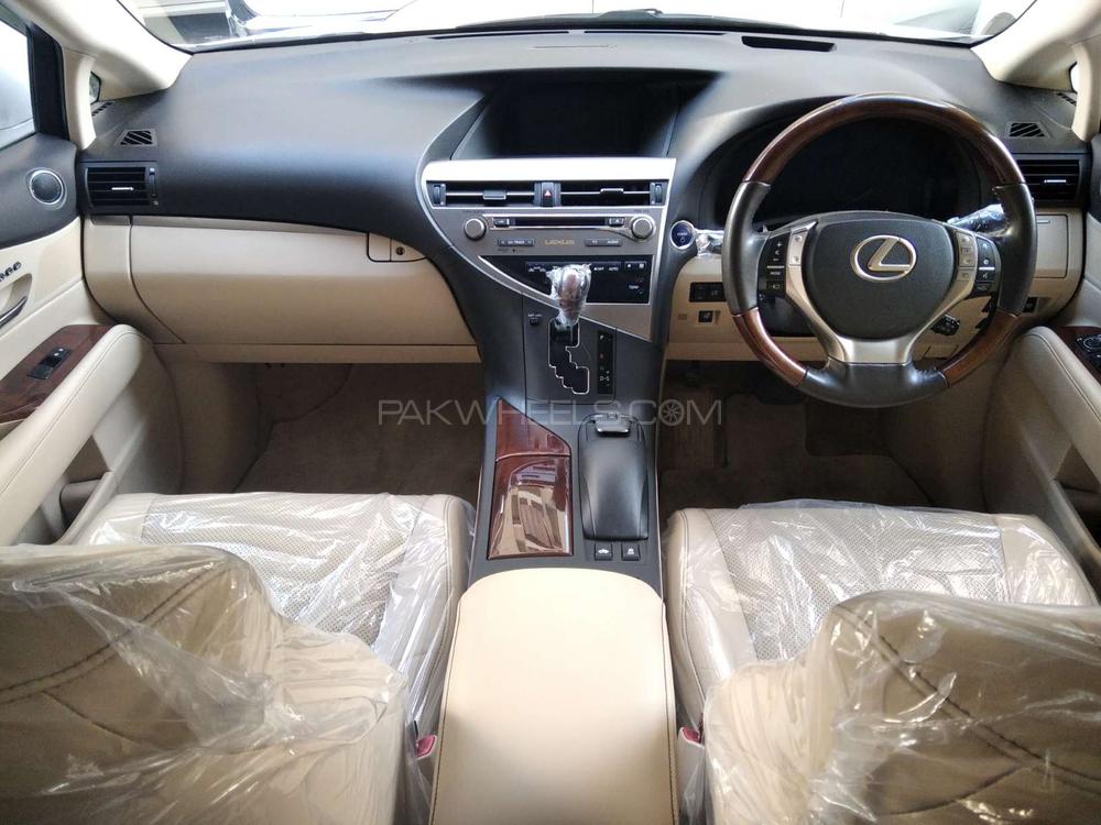 لیکزس آر ایکس سیریز 2012 for Sale in کراچی لیکزس آر ایکس سیریز 2012 for Sale in کراچی Image-13