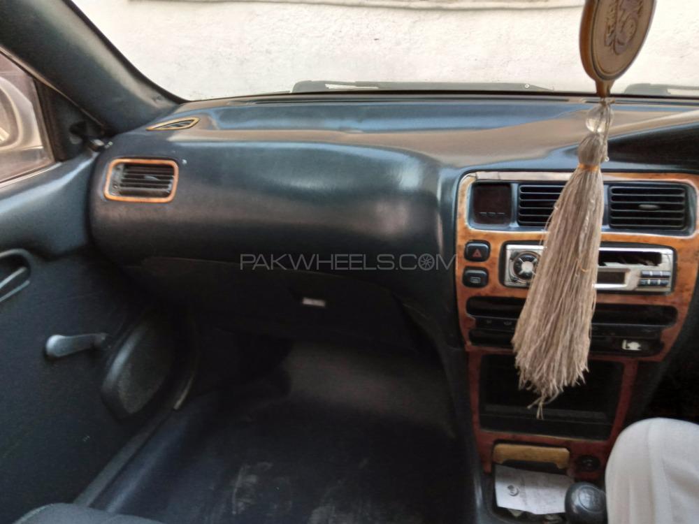 Toyota Corolla 1998 for Sale in Sargodha Toyota Corolla 1998 for Sale in Sargodha Image-4