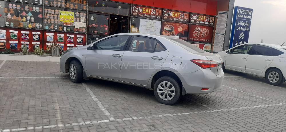 Toyota Corolla 2015 for Sale in Lahore Toyota Corolla 2015 for Sale in Lahore Image-4