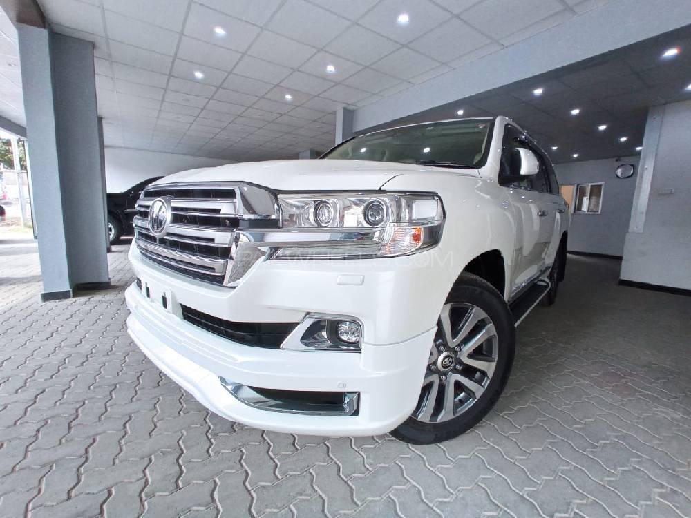 Toyota Land Cruiser 2017 for Sale in Karachi Toyota Land Cruiser 2017 for Sale in Karachi Image-2