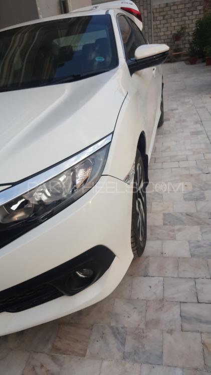 Honda Civic 2018 for Sale in Peshawar Honda Civic 2018 for Sale in Peshawar Image-3