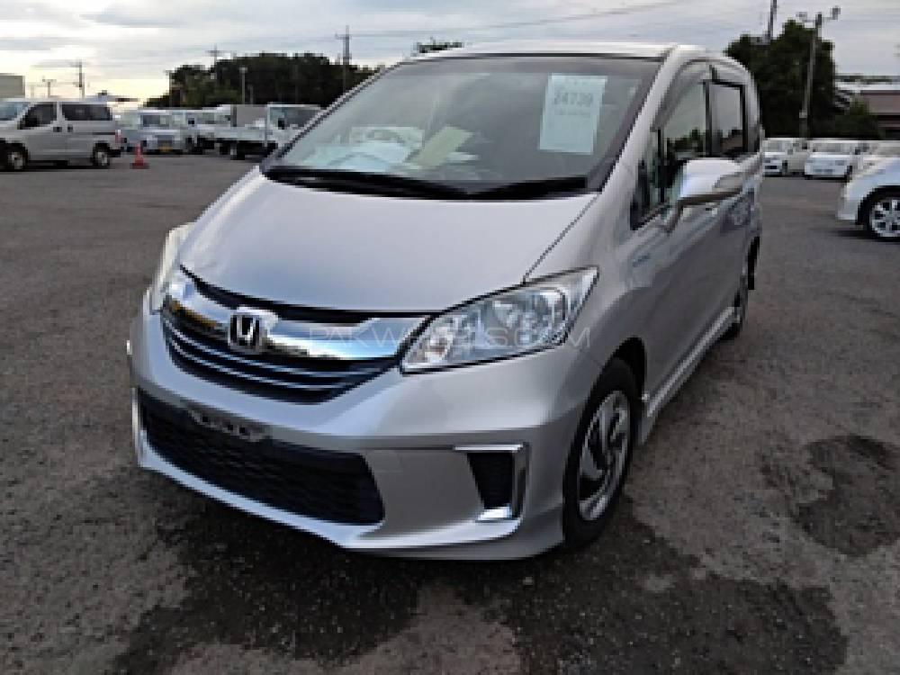 Honda Freed 2015 for Sale in Karachi Image-1