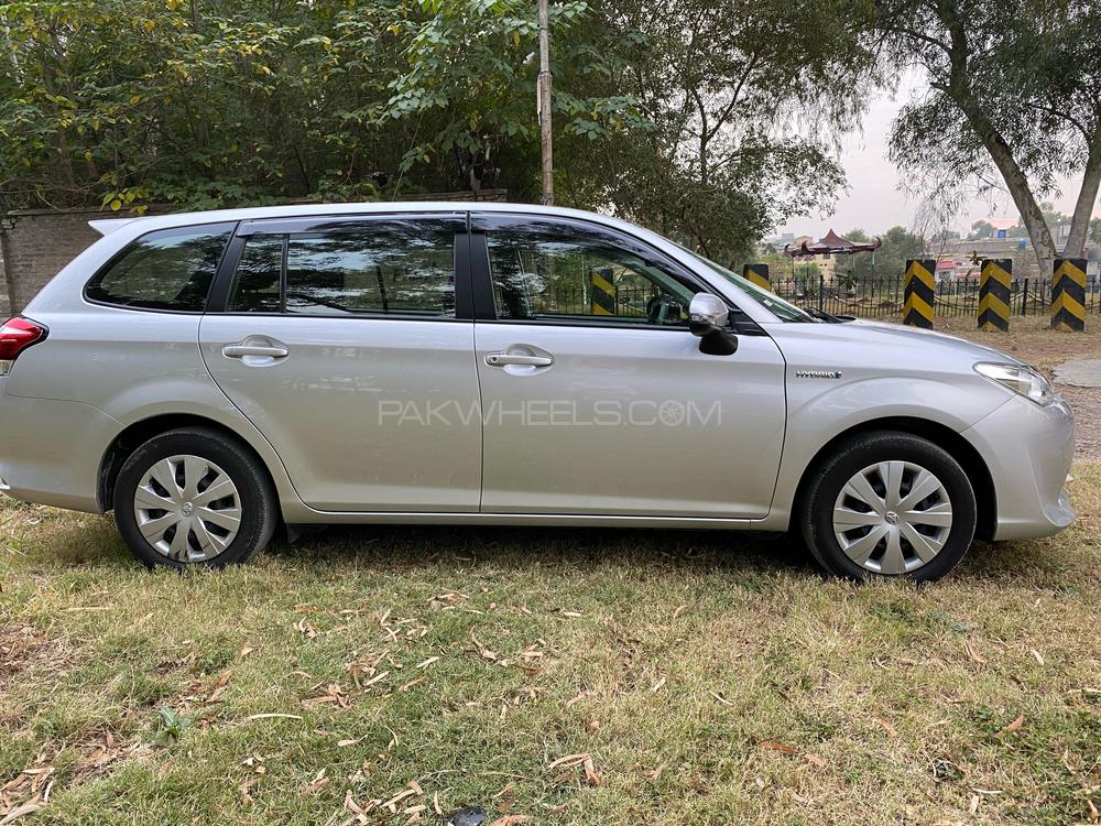 Toyota Corolla Fielder 2017 for Sale in Islamabad Toyota Corolla Fielder 2017 for Sale in Islamabad Image-4