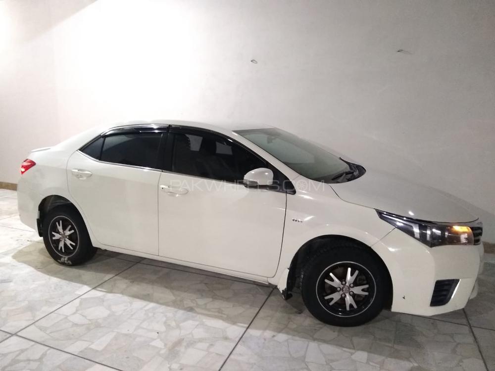Toyota Corolla 2015 for Sale in Charsadda Image-1